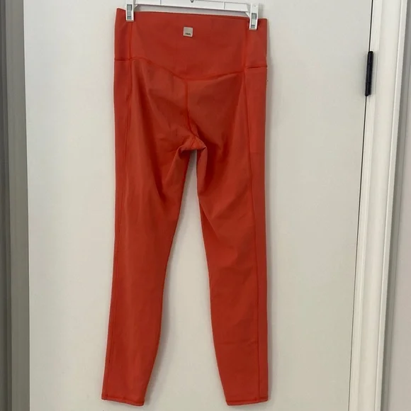 Vuori Studio Pocket Legging Grapefruit - Picture 6 of 14